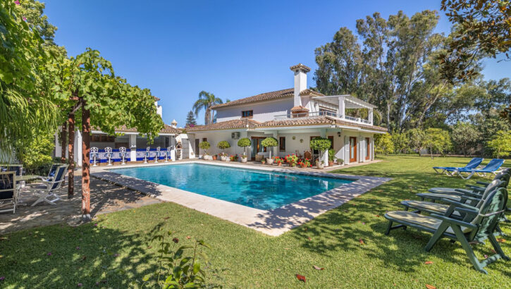 Villas de 5 dormitorios en venta en Nueva Milla de Oro – R5367022 Villas de 5 dormitorios en venta en Nueva Milla de Oro – R5367022 en