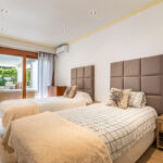 5 bedroom Villas for sale in Nueva Milla de Oro – R5367022 5 bedroom Villas for sale in Nueva Milla de Oro – R5367022