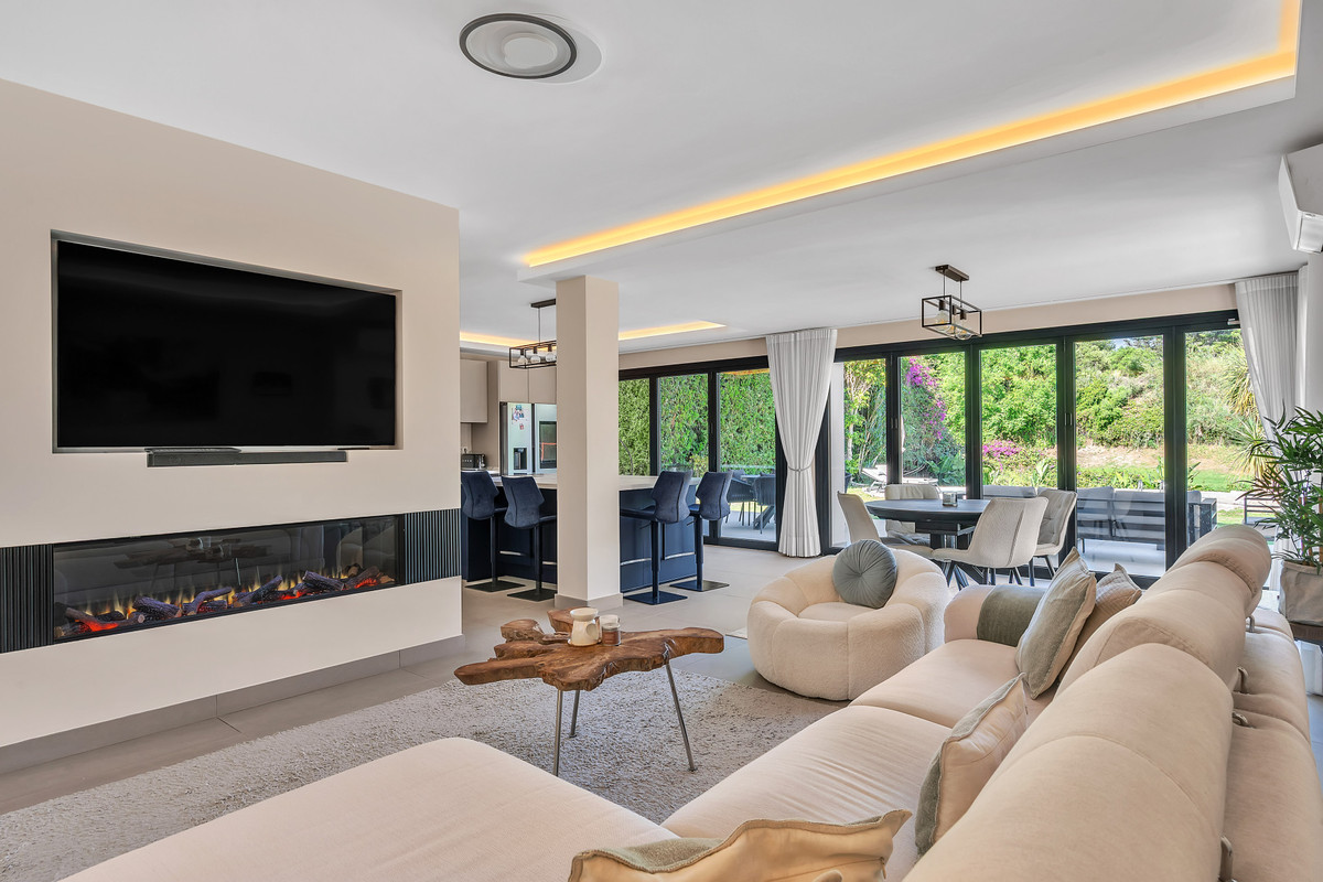 4 bedroom Villas for sale in Guadalmina Alta – R5393566 4 bedroom Villas for sale in Guadalmina Alta – R5393566