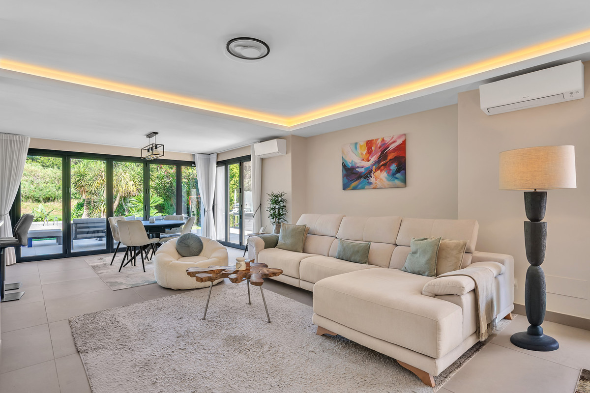4 bedroom Villas for sale in Guadalmina Alta – R5393566 4 bedroom Villas for sale in Guadalmina Alta – R5393566