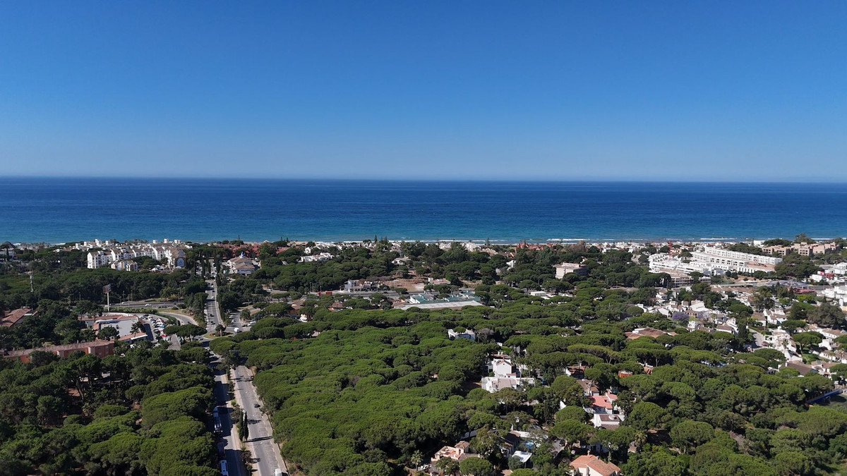 Apartamentos de 4 dormitorios en venta en Elviria – R5407240 Apartamentos de 4 dormitorios en venta en Elviria – R5407240