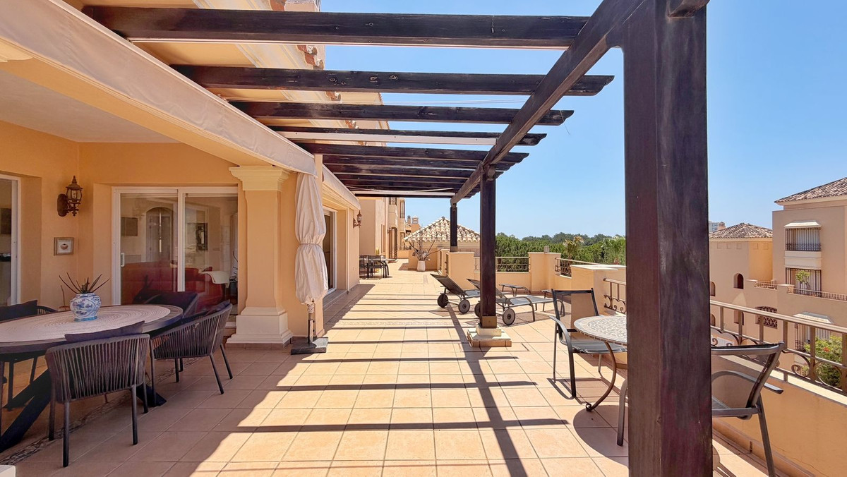 Apartamentos de 4 dormitorios en venta en Elviria – R5407240 Apartamentos de 4 dormitorios en venta en Elviria – R5407240