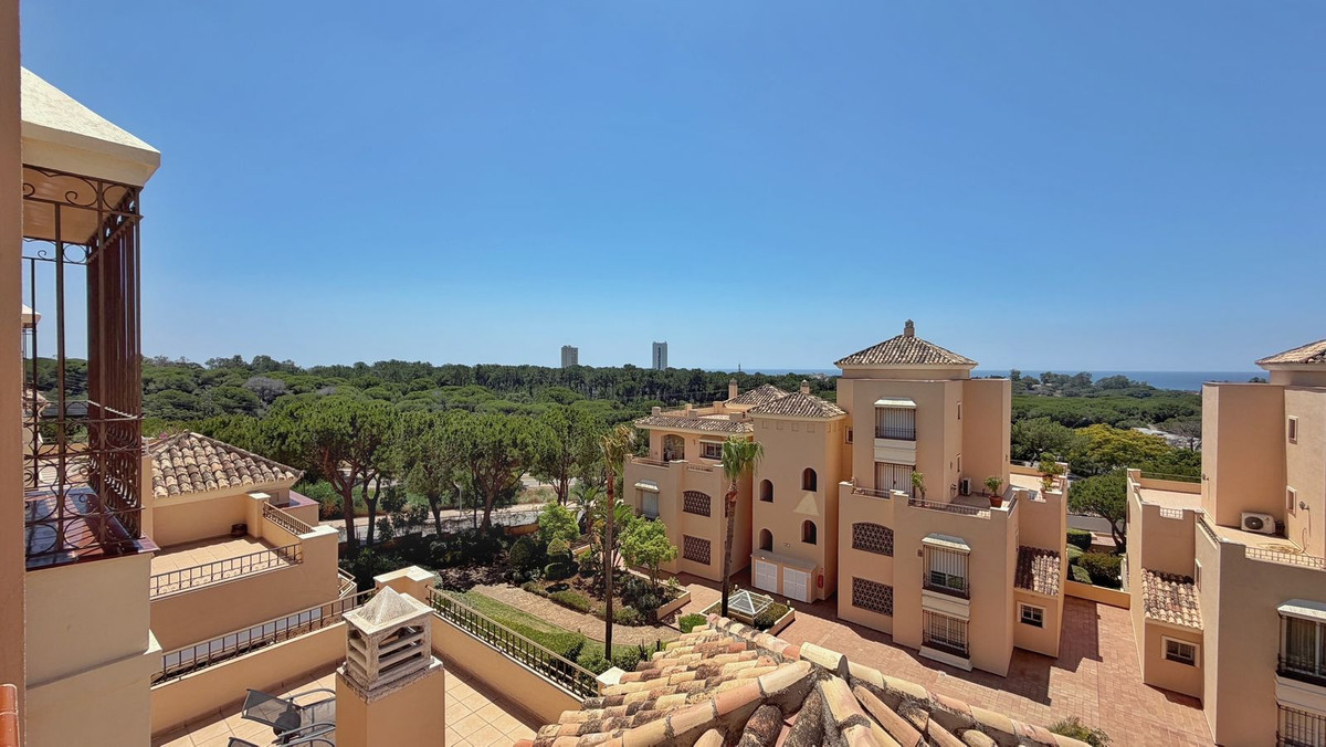 Apartamentos de 4 dormitorios en venta en Elviria – R5407240 Apartamentos de 4 dormitorios en venta en Elviria – R5407240