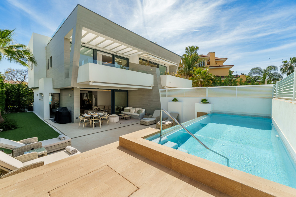 5 bedroom Semi-detached for sale in Puerto Banús – R5469355 5 bedroom Semi-detached for sale in Puerto Banús – R5469355