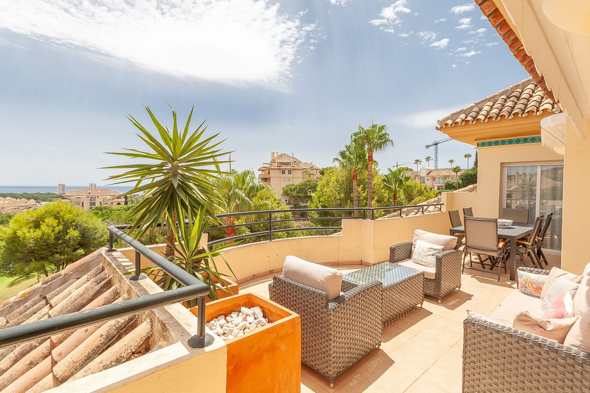 Apartamentos de 3 dormitorios en venta en Elviria Hills – R5452276 Apartamentos de 3 dormitorios en venta en Elviria Hills – R5452276