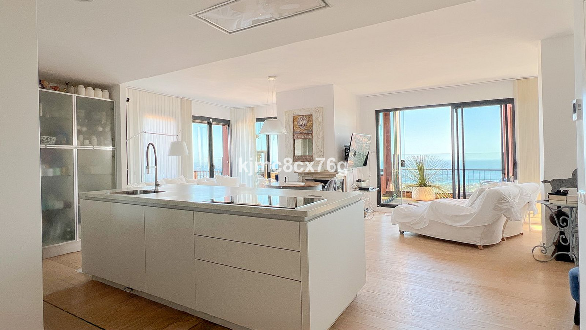 4 bedroom Apartments for sale in Calahonda – R5407117 4 bedroom Apartments for sale in Calahonda – R5407117