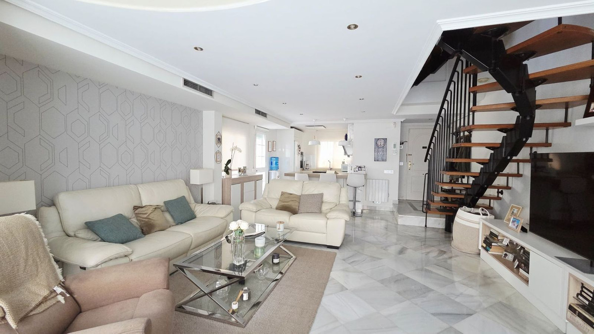 Pareados de 3 dormitorios en venta en Milla de Oro – R5382649 Pareados de 3 dormitorios en venta en Milla de Oro – R5382649