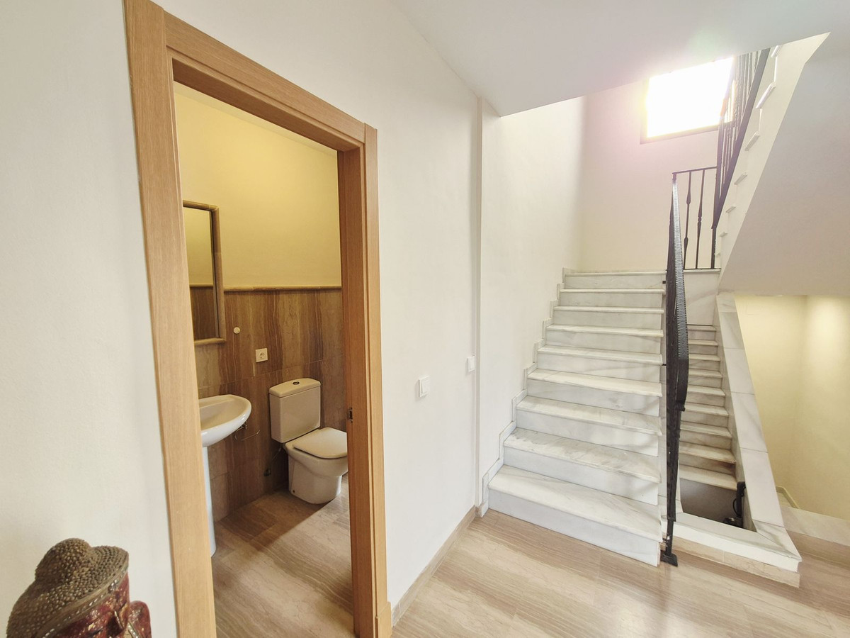 4 bedroom Villas for sale in Guadalmina Baja – R5464795 4 bedroom Villas for sale in Guadalmina Baja – R5464795