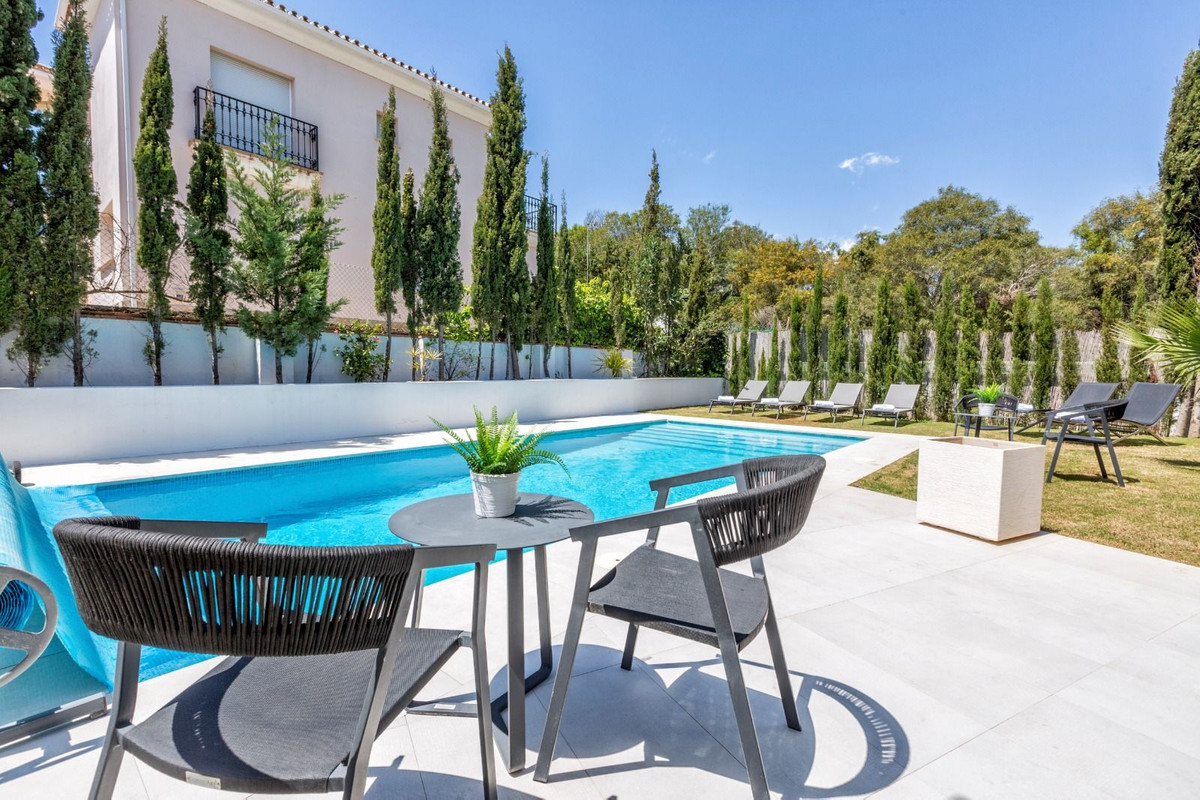 4 bedroom Villas for sale in Calahonda – R5468365 4 bedroom Villas for sale in Calahonda – R5468365