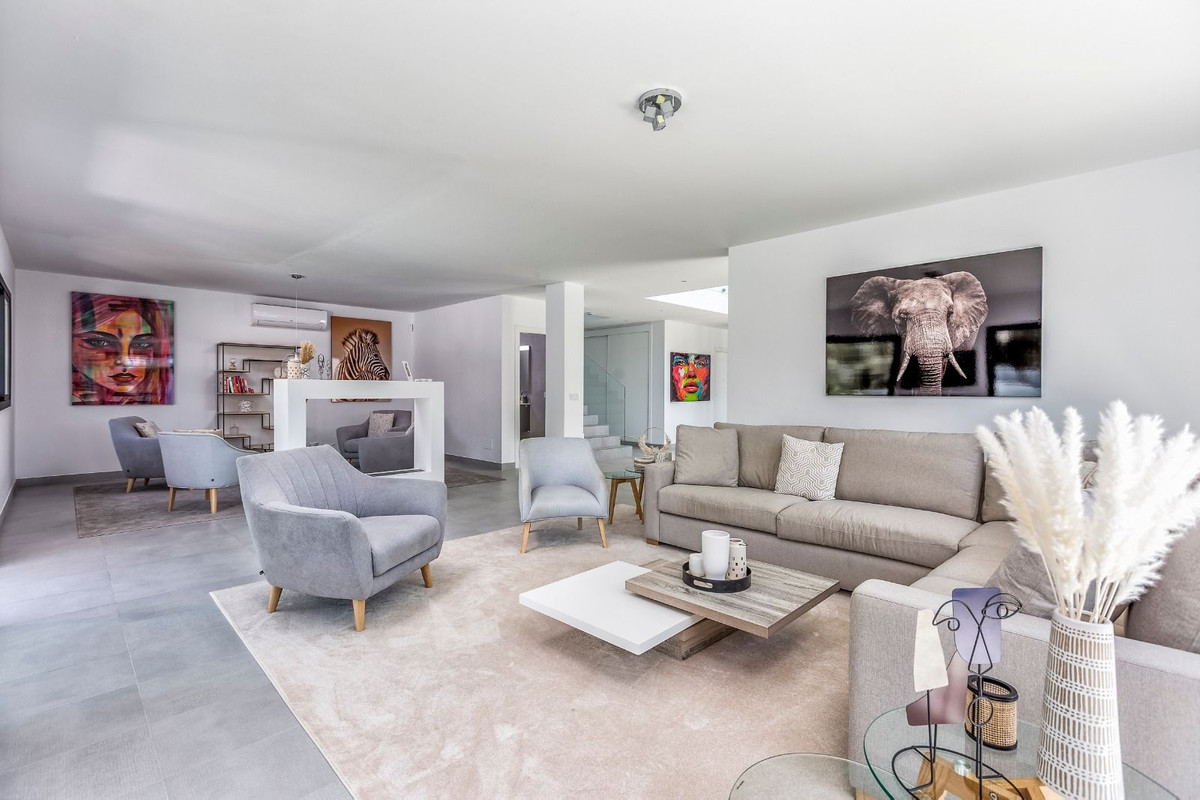 4 bedroom Villas for sale in Calahonda – R5468365 4 bedroom Villas for sale in Calahonda – R5468365