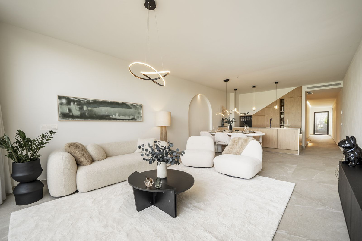 Adosados de 4 dormitorios en venta en Nueva Andalucía – R5397499 Adosados de 4 dormitorios en venta en Nueva Andalucía – R5397499