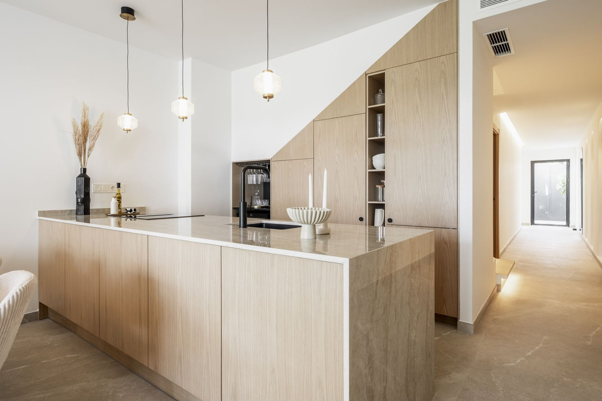 Adosados de 4 dormitorios en venta en Nueva Andalucía – R5397499 Adosados de 4 dormitorios en venta en Nueva Andalucía – R5397499