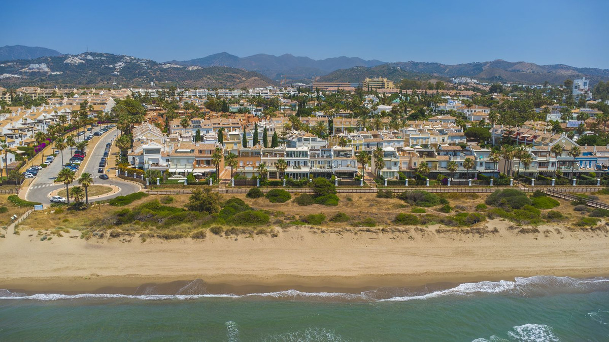 Pareados de 3 dormitorios en venta en Bahía de Marbella – R5439658 Pareados de 3 dormitorios en venta en Bahía de Marbella – R5439658