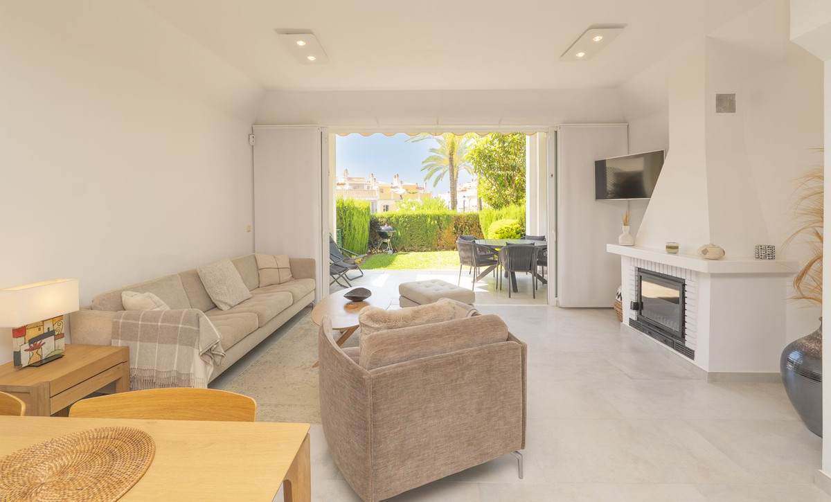 Pareados de 3 dormitorios en venta en Bahía de Marbella – R5439658 Pareados de 3 dormitorios en venta en Bahía de Marbella – R5439658