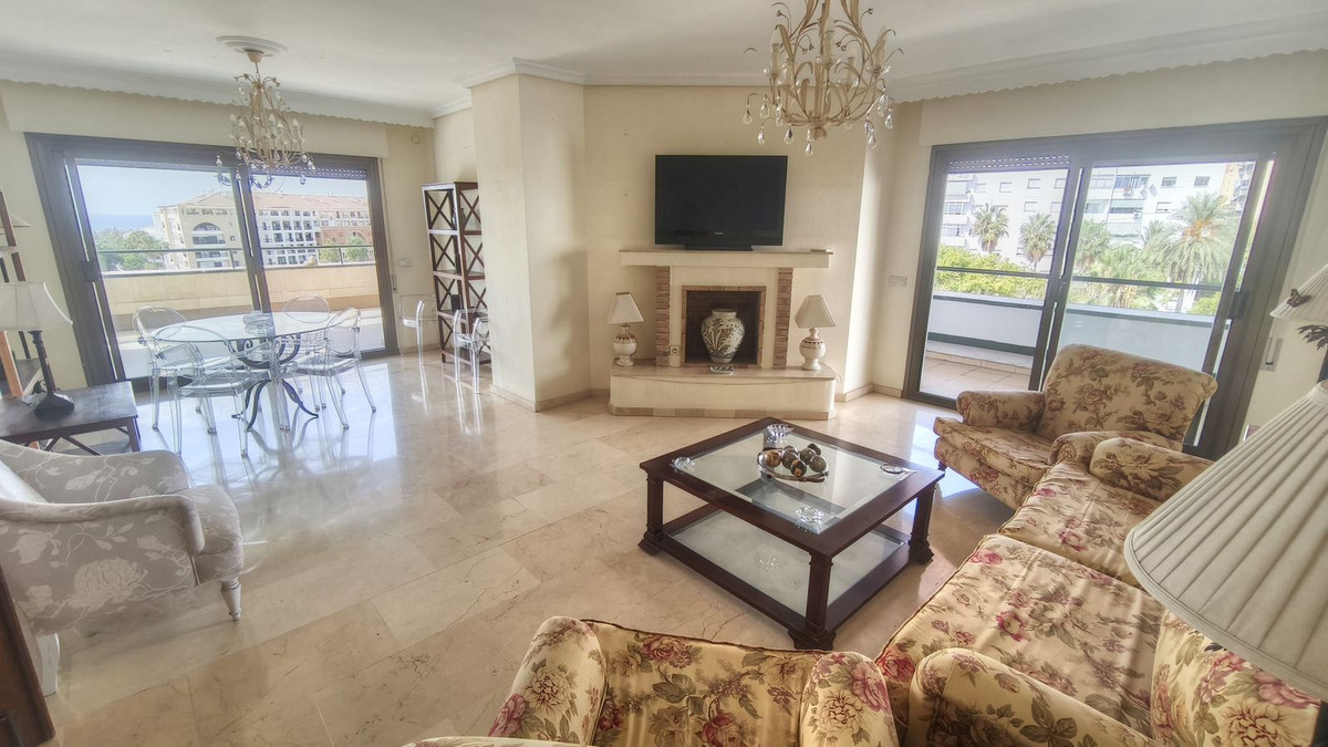 Apartamentos de 4 dormitorios en venta en San Pedro de Alcántara – R5452309 Apartamentos de 4 dormitorios en venta en San Pedro de Alcántara – R5452309