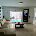 Villas de 4 dormitorios en venta en San Pedro de Alcántara – R4984426 Villas de 4 dormitorios en venta en San Pedro de Alcántara – R4984426