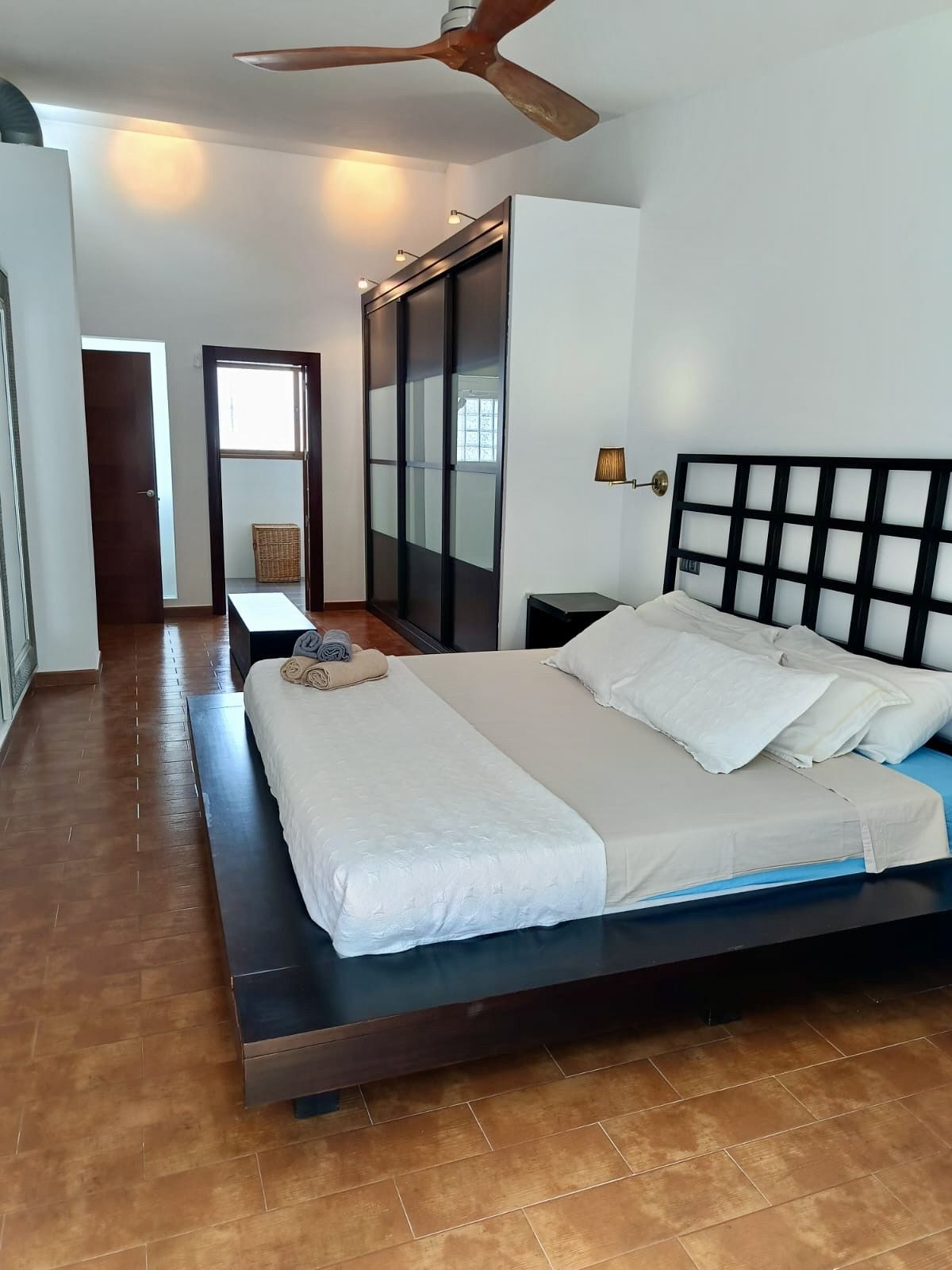 Villas de 4 dormitorios en venta en San Pedro de Alcántara – R4984426 Villas de 4 dormitorios en venta en San Pedro de Alcántara – R4984426