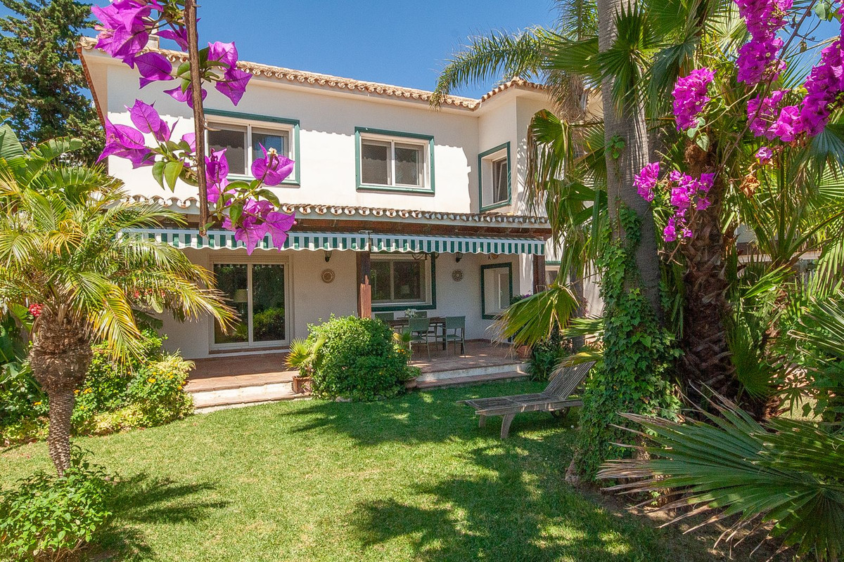 4 bedroom Villas for sale in Marbesa – R5272894 4 bedroom Villas for sale in Marbesa – R5272894