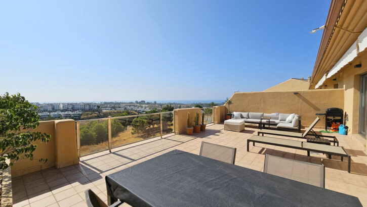 Aticos de 2 dormitorios en venta en Selwo – R4813348 Aticos de 2 dormitorios en venta en Selwo – R4813348 en