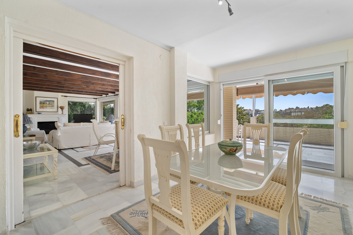 Villas de 4 dormitorios en venta en Guadalmina Alta – R4380433 Villas de 4 dormitorios en venta en Guadalmina Alta – R4380433