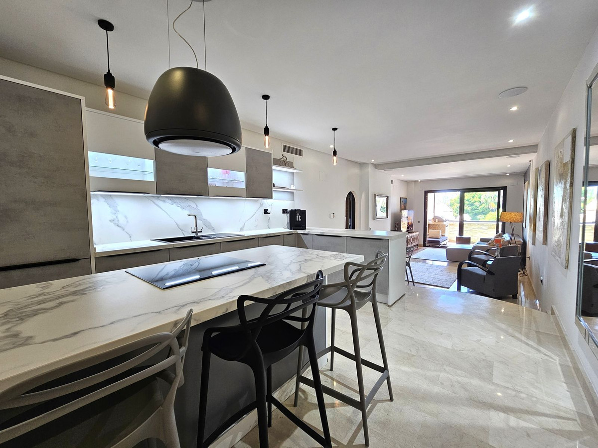 3 bedroom Apartments for sale in Puerto Banús – R5120569 3 bedroom Apartments for sale in Puerto Banús – R5120569