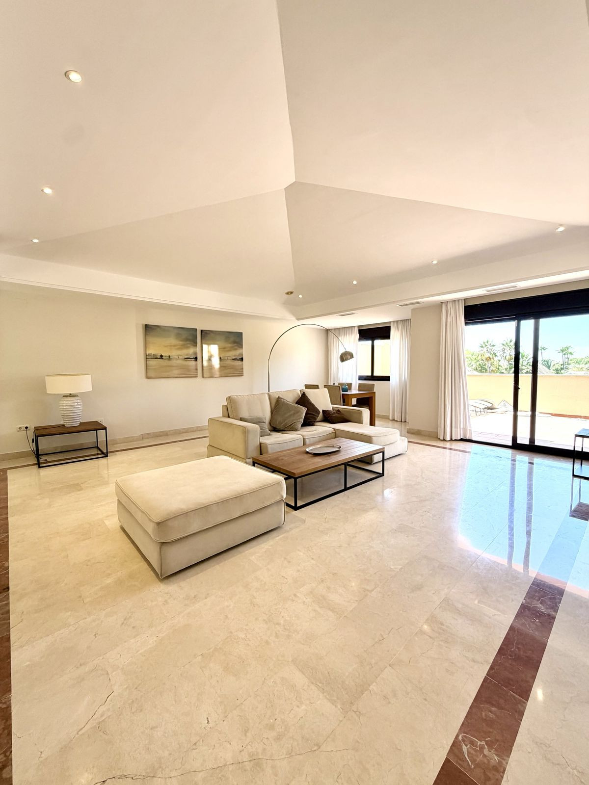 2 bedroom Penthouses for sale in Puerto Banús – R5461540 2 bedroom Penthouses for sale in Puerto Banús – R5461540