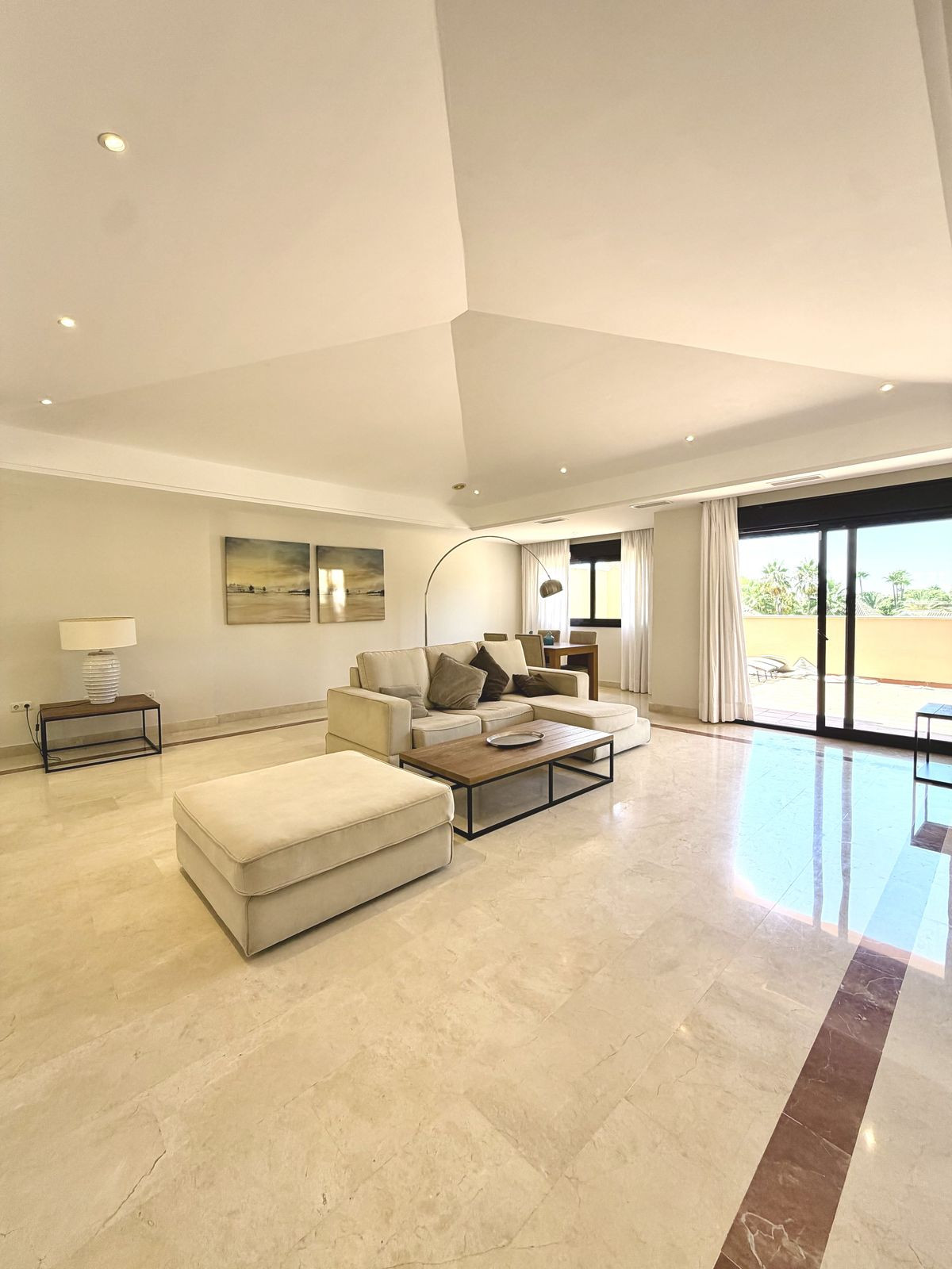2 bedroom Penthouses for sale in Puerto Banús – R5461540 2 bedroom Penthouses for sale in Puerto Banús – R5461540