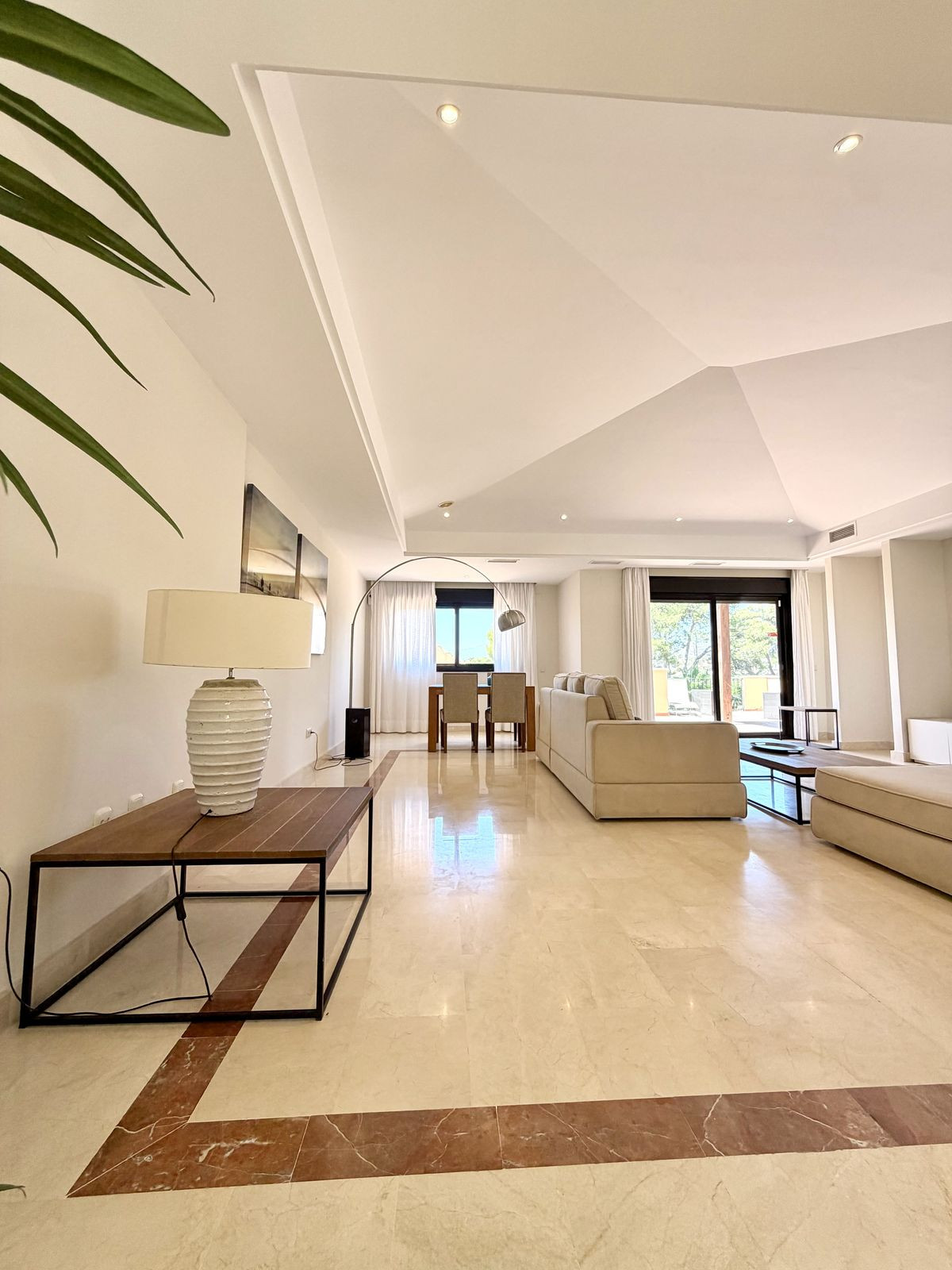 2 bedroom Penthouses for sale in Puerto Banús – R5461540 2 bedroom Penthouses for sale in Puerto Banús – R5461540