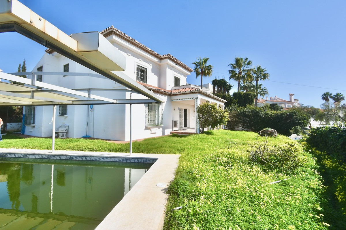 5 bedroom Villas for sale in La Cala de Mijas – R5315101 5 bedroom Villas for sale in La Cala de Mijas – R5315101