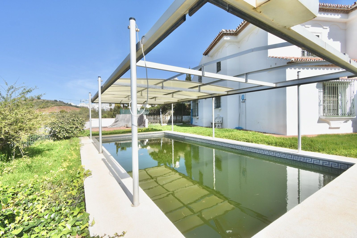 5 bedroom Villas for sale in La Cala de Mijas – R5315101 5 bedroom Villas for sale in La Cala de Mijas – R5315101