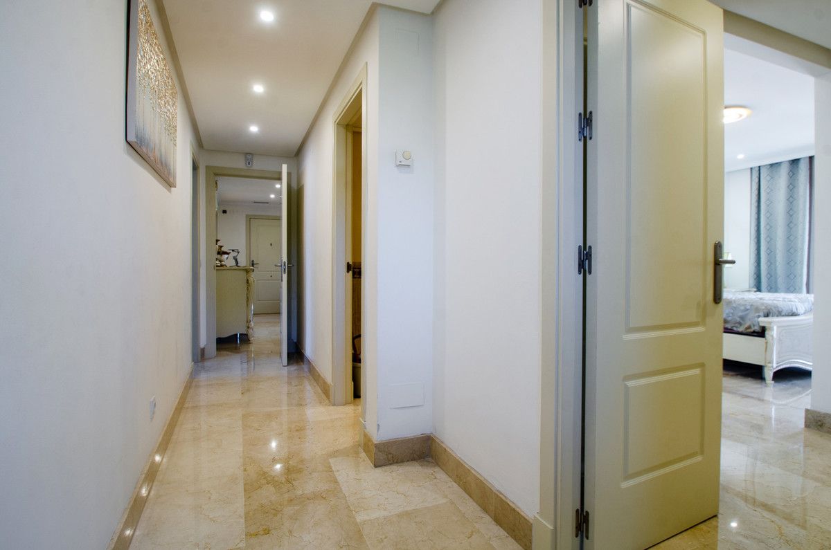Apartamentos de 3 dormitorios en venta en Milla de Oro – R5468545 Apartamentos de 3 dormitorios en venta en Milla de Oro – R5468545