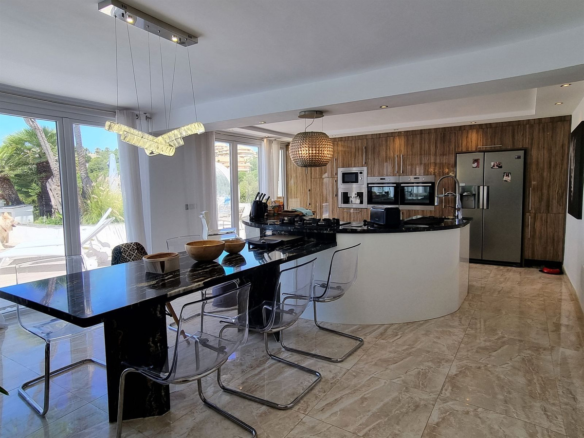 Villas de 5 dormitorios en venta en Elviria – R4307608 Villas de 5 dormitorios en venta en Elviria – R4307608
