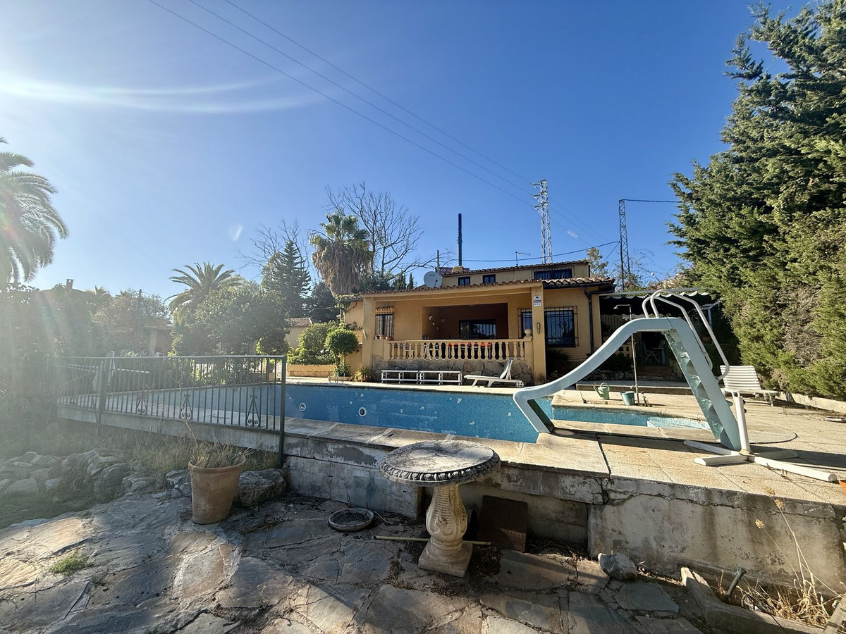 Villas de 5 dormitorios en venta en Marbella – R5465476 Villas de 5 dormitorios en venta en Marbella – R5465476
