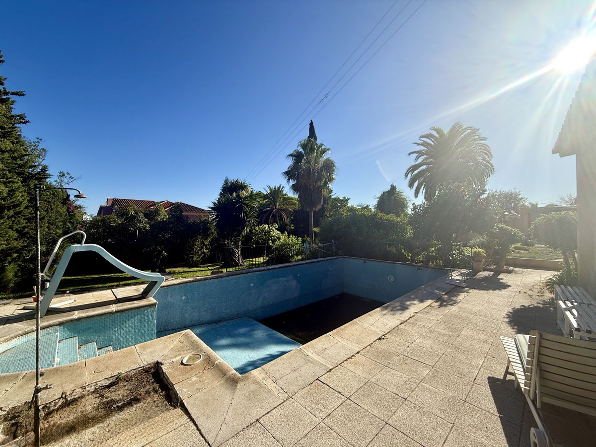 Villas de 5 dormitorios en venta en Marbella – R5465476 Villas de 5 dormitorios en venta en Marbella – R5465476