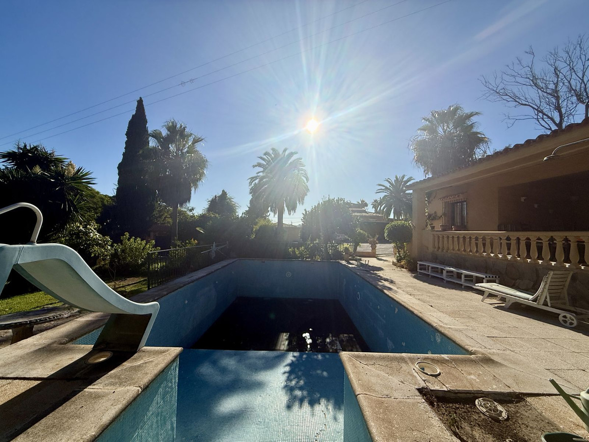 Villas de 5 dormitorios en venta en Marbella – R5465476 Villas de 5 dormitorios en venta en Marbella – R5465476