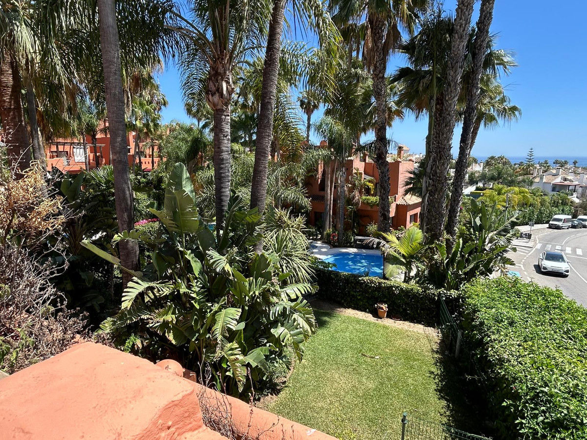 Adosados de 4 dormitorios en venta en Milla de Oro – R5408644 Adosados de 4 dormitorios en venta en Milla de Oro – R5408644