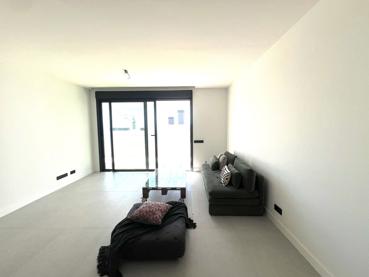 Apartamentos de 2 dormitorios en venta en Altos de los Monteros – R5361781 Apartamentos de 2 dormitorios en venta en Altos de los Monteros – R5361781