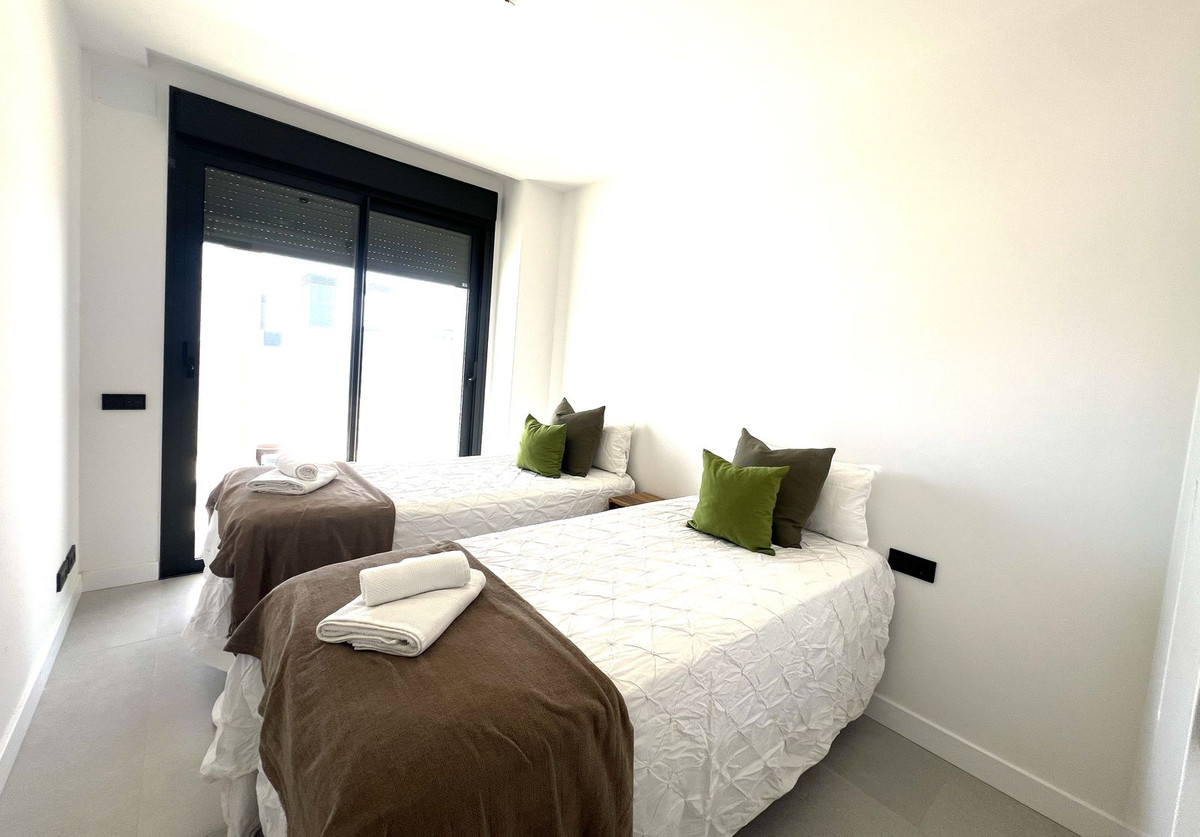Apartamentos de 2 dormitorios en venta en Altos de los Monteros – R5361781 Apartamentos de 2 dormitorios en venta en Altos de los Monteros – R5361781