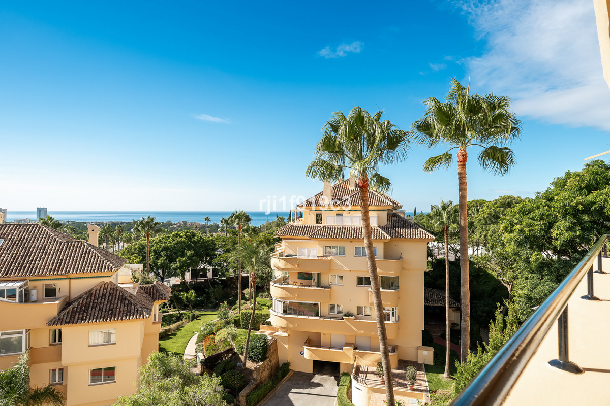 3 bedroom Apartments for sale in Elviria Hills – R5470591 3 bedroom Apartments for sale in Elviria Hills – R5470591