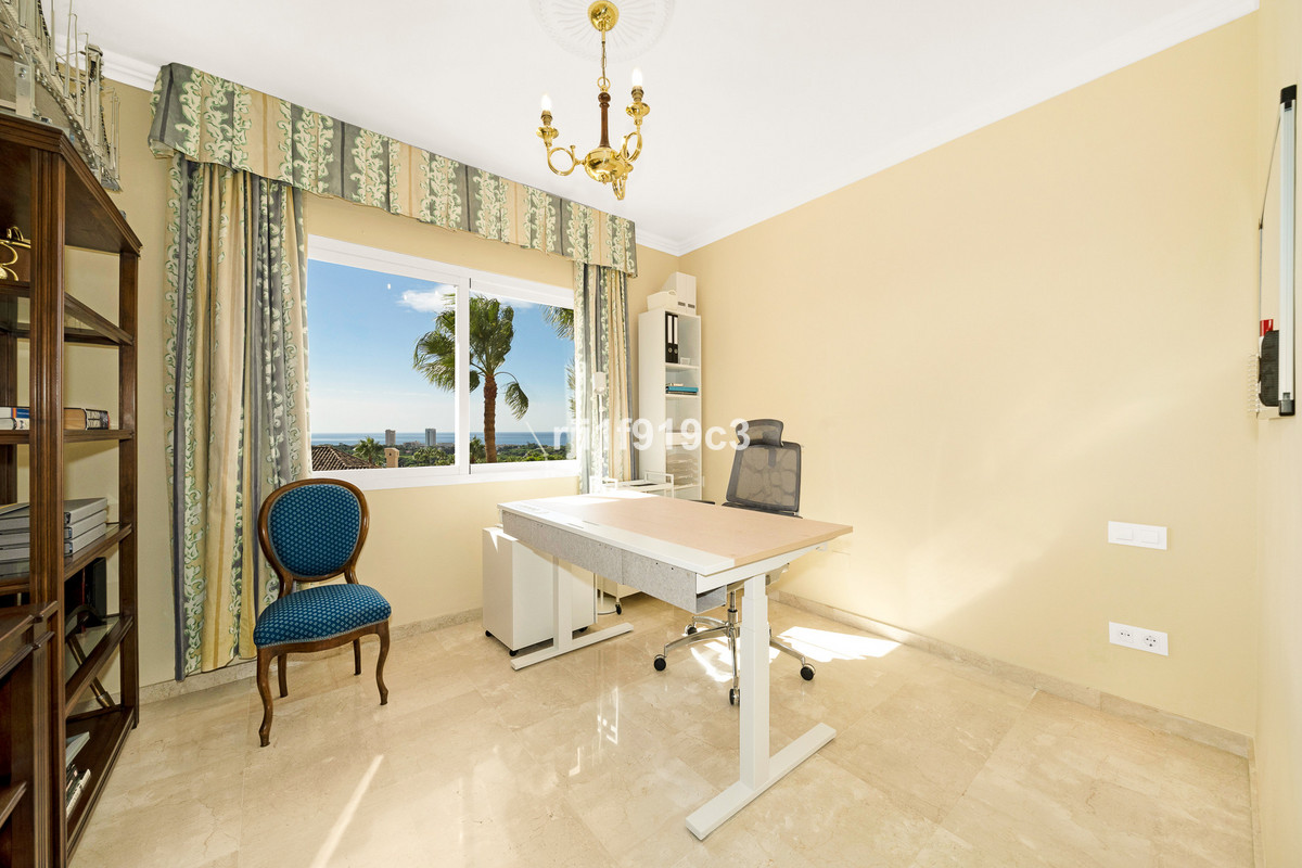3 bedroom Apartments for sale in Elviria Hills – R5470591 3 bedroom Apartments for sale in Elviria Hills – R5470591