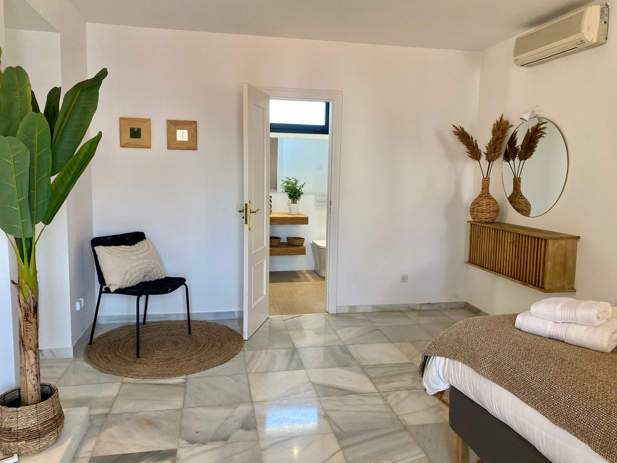 Villas de 6 dormitorios en venta en Nueva Andalucía – R5318779 Villas de 6 dormitorios en venta en Nueva Andalucía – R5318779