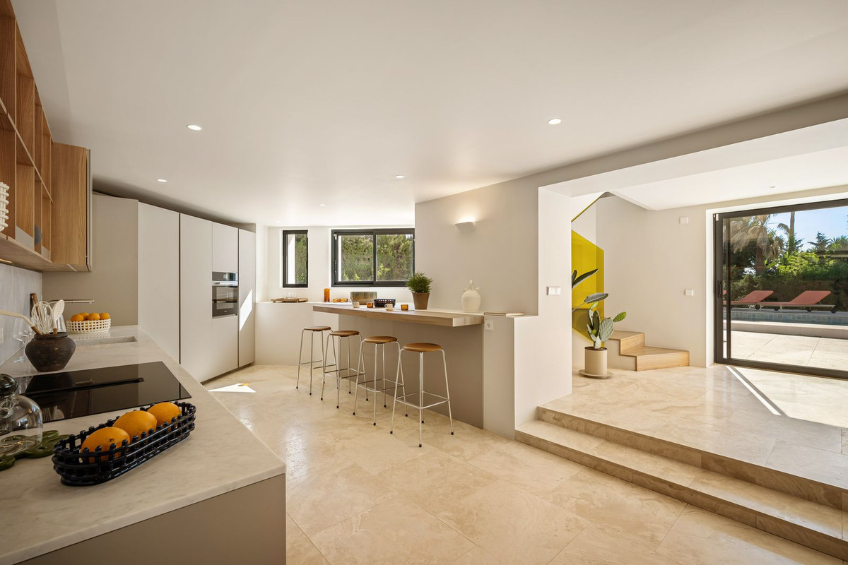 Villas de 4 dormitorios en venta en Nueva Andalucía – R5430469 Villas de 4 dormitorios en venta en Nueva Andalucía – R5430469