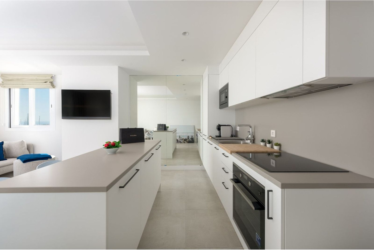 2 bedroom Penthouses for sale in Puerto Banús – R5391031 2 bedroom Penthouses for sale in Puerto Banús – R5391031