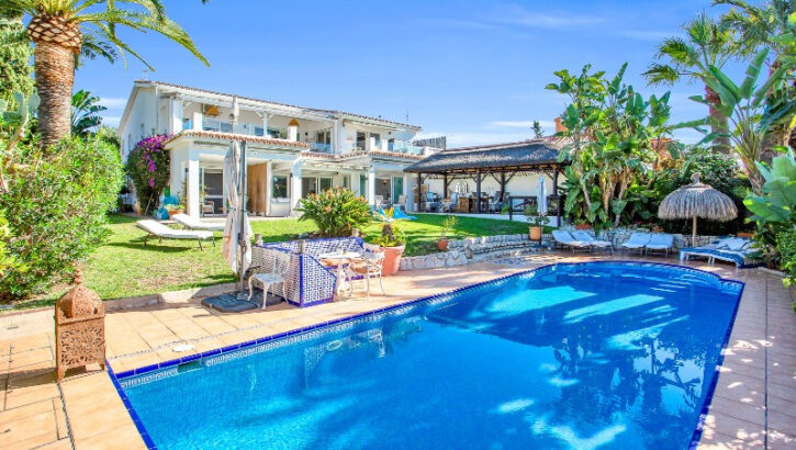 6 bedroom Villas for sale in Marbesa – R4629952 6 bedroom Villas for sale in Marbesa – R4629952 in