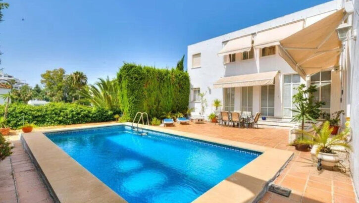 5 bedroom Villas for sale in Nueva Andalucía – R5079046 5 bedroom Villas for sale in Nueva Andalucía – R5079046 in