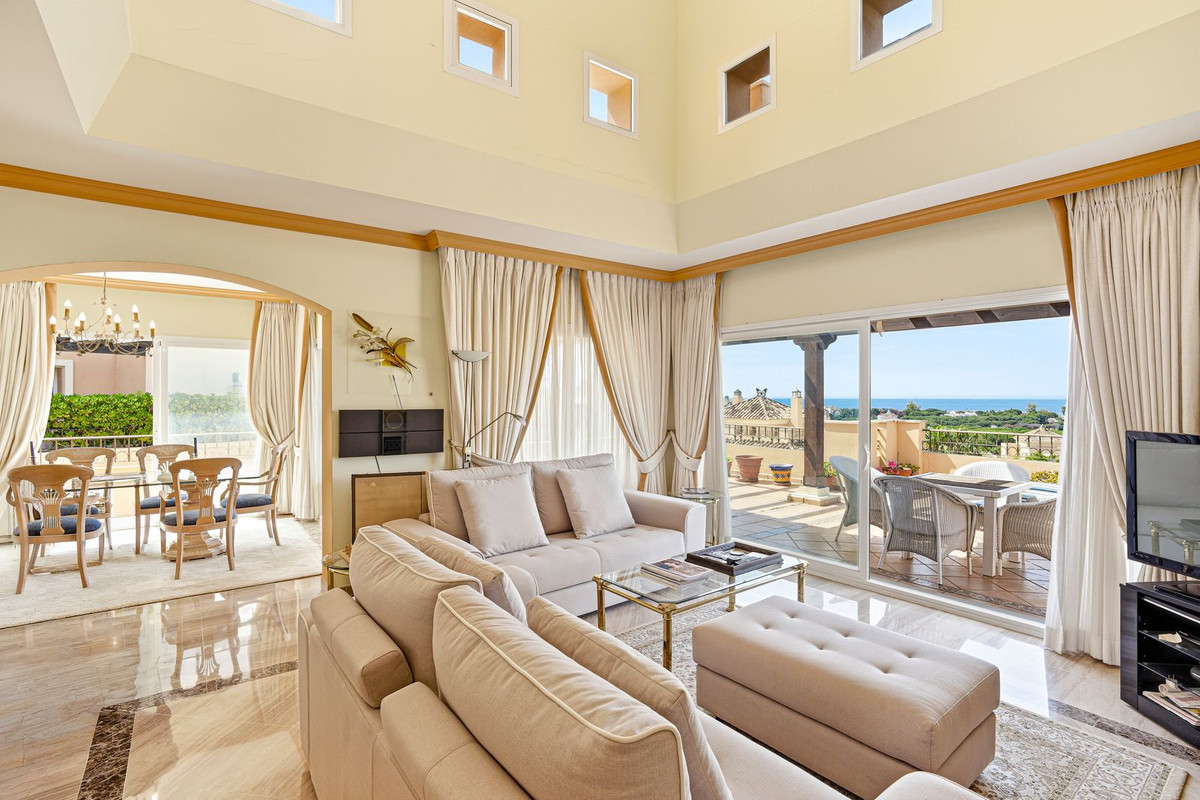 Apartamentos de 4 dormitorios en venta en Elviria – R5382913 Apartamentos de 4 dormitorios en venta en Elviria – R5382913