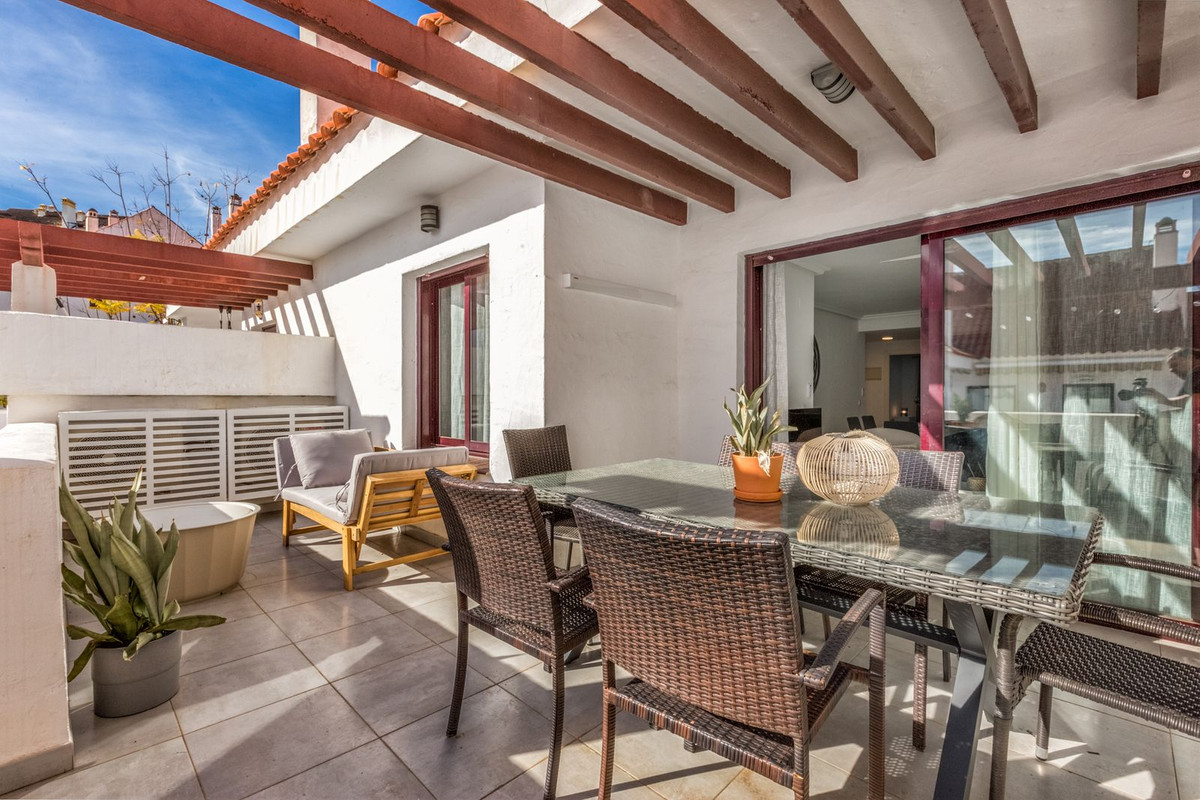 Apartamentos de 3 dormitorios en venta en Nueva Andalucía – R5168812 Apartamentos de 3 dormitorios en venta en Nueva Andalucía – R5168812