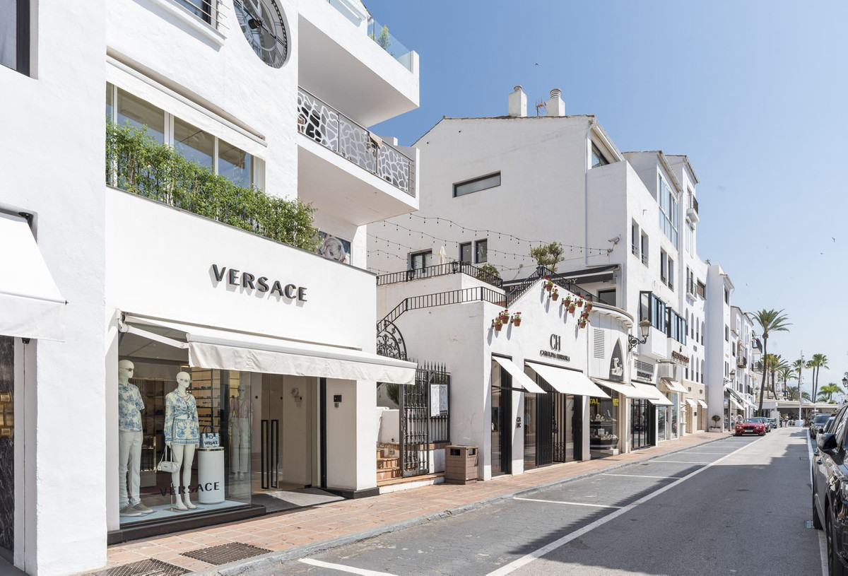2 bedroom Apartments for sale in Puerto Banús – R5106511 2 bedroom Apartments for sale in Puerto Banús – R5106511