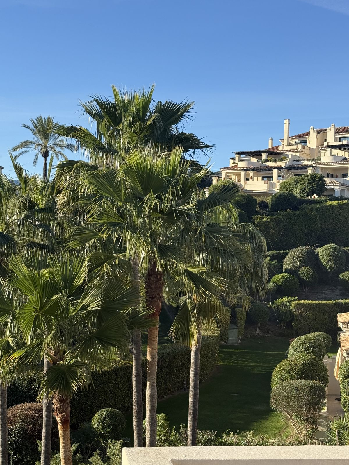 Apartamentos de 3 dormitorios en venta en Benahavís – R5211970 Apartamentos de 3 dormitorios en venta en Benahavís – R5211970