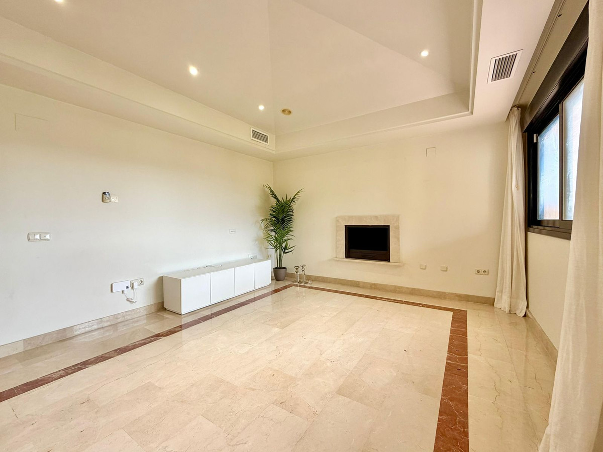Aticos de 4 dormitorios en venta en Puerto Banús – R5336557 Aticos de 4 dormitorios en venta en Puerto Banús – R5336557